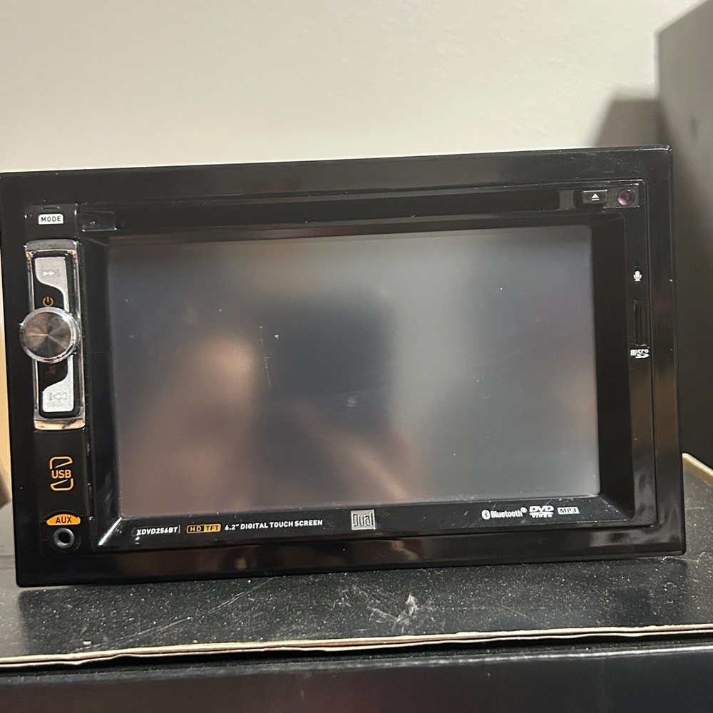 CAR STEREO (Dual XDVD256BT)